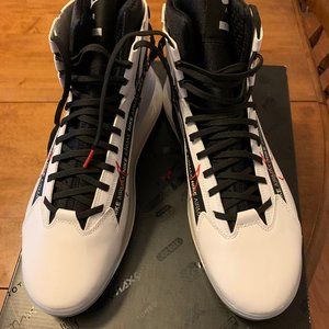 NIKE Air Max 720 Saturn